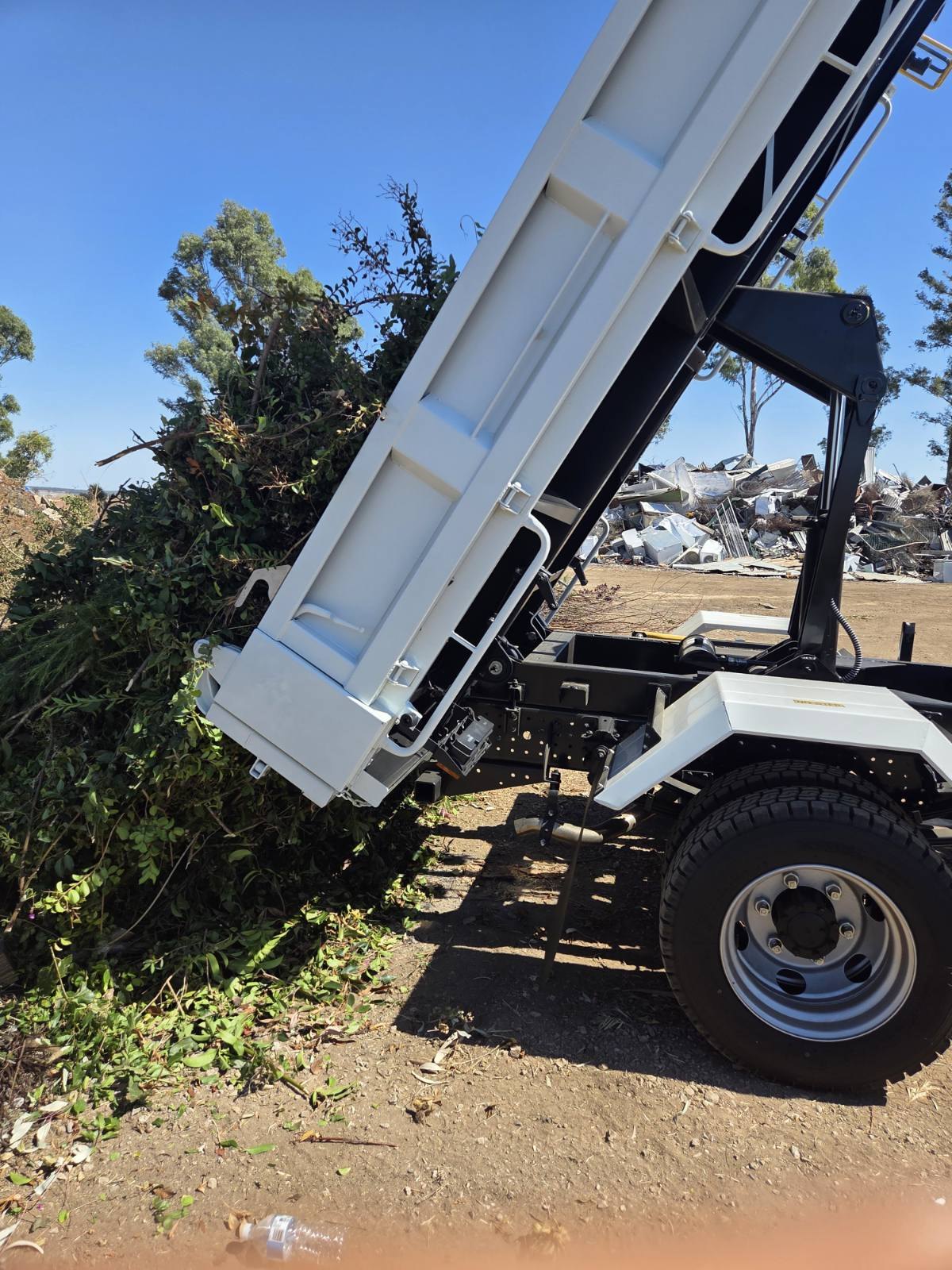 Tipper truck working